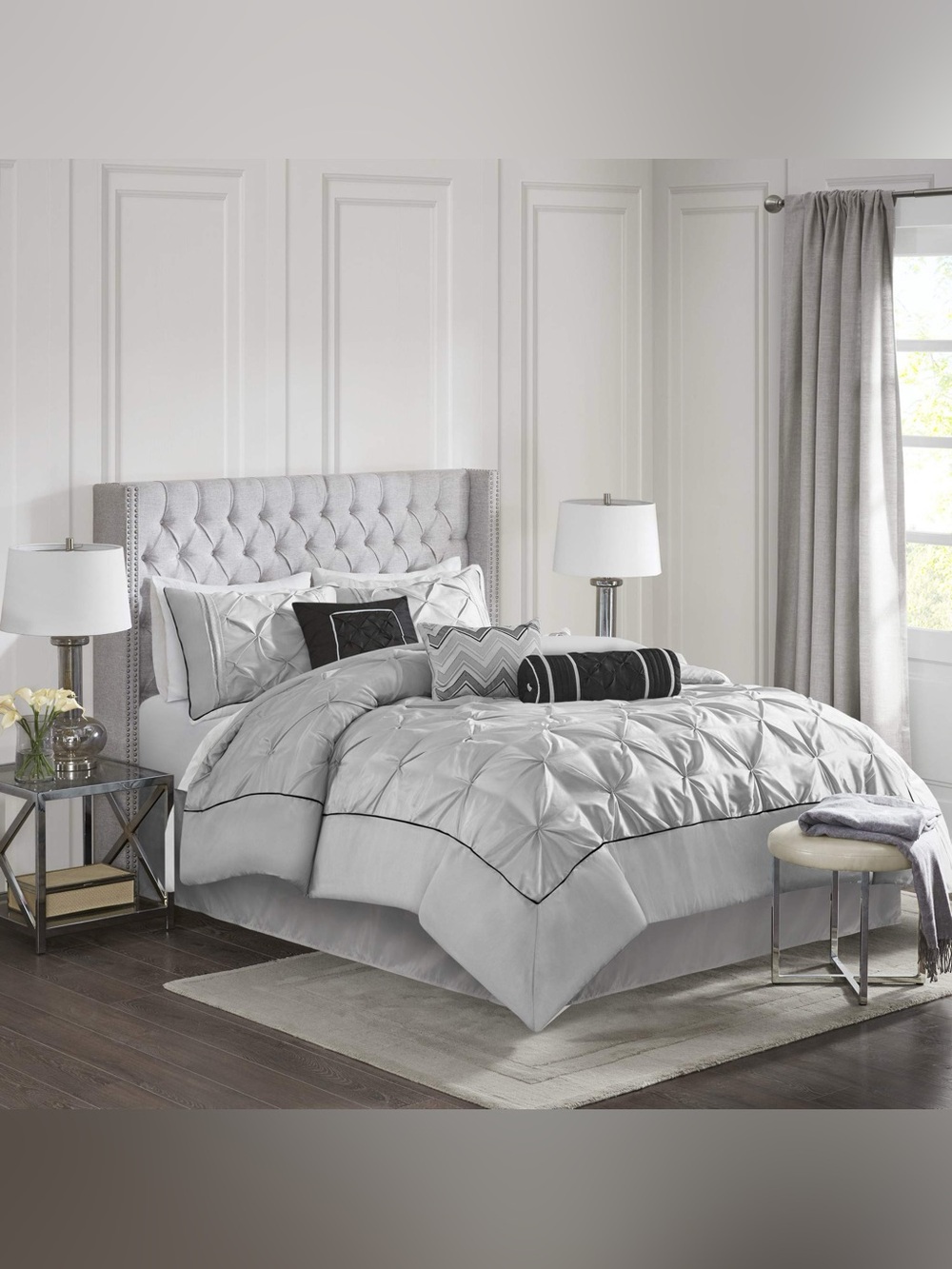 4 Piece King Size Madison Park Pintuck Comforter Set with Black Accents
